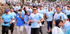 Lautan Jersey Biru Penuhi Kalianda: Fun Run Lamsel Fest 2025 Pecahkan Rekor Antusiasme Warga