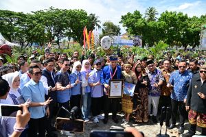 Lampung Selatan Pecahkan Rekor MURI, 1.500 Penari Tuping 12 Wajah Getarkan Lamsel Fest 2025