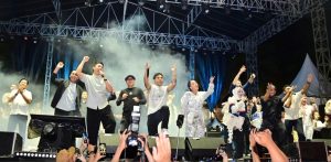 Silet Open Up Guncang Penutupan Lamsel Fest 2025, “Tabola Bale” Jadi Puncak Euforia Ribuan Warga